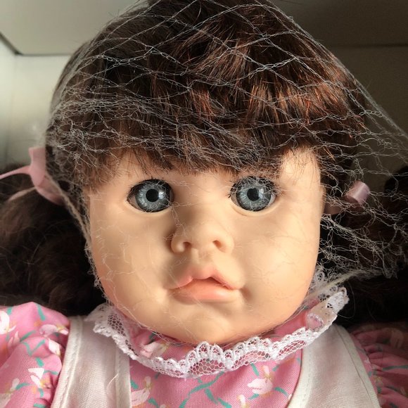 Dolls by Pauline - Limited Edition...Emma babydoll - Picture 5 of 13